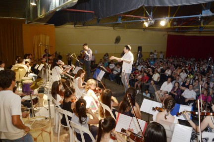 Orquesta Infantil Juvenil de Folklore 2